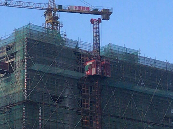 施工电梯
